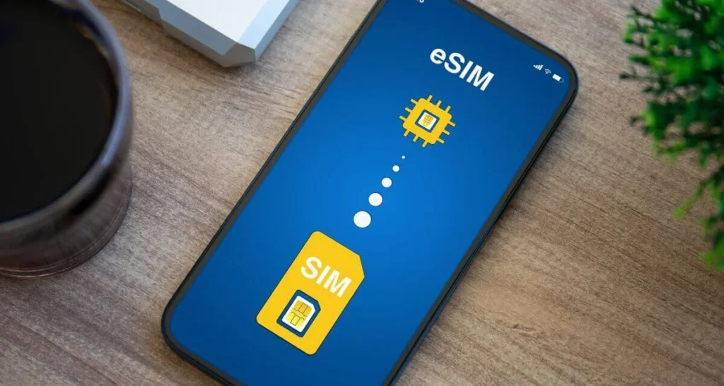 Smart Travel Convenience How eSIM Technology Is Transforming the Modern Traveler’s Experience in 2025